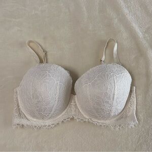 VICTORIA’S SECRETS / Cream Dream Angles Lined Demi Bra Size 36DD